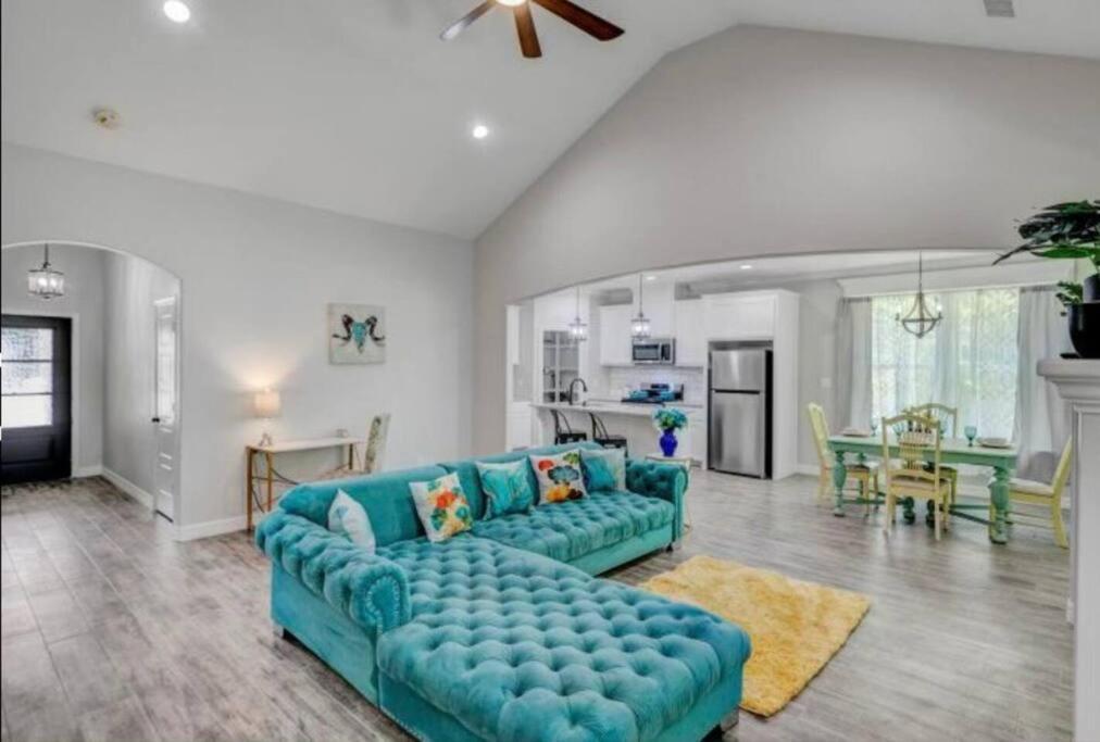 Holiday home Reduced! Newly Renovated Luxe West W Priv Beaumont